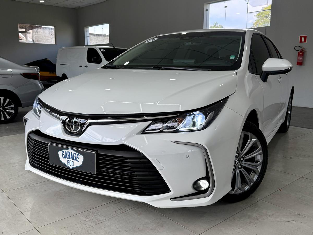 Toyota Corolla XEI — foto 1 de 10